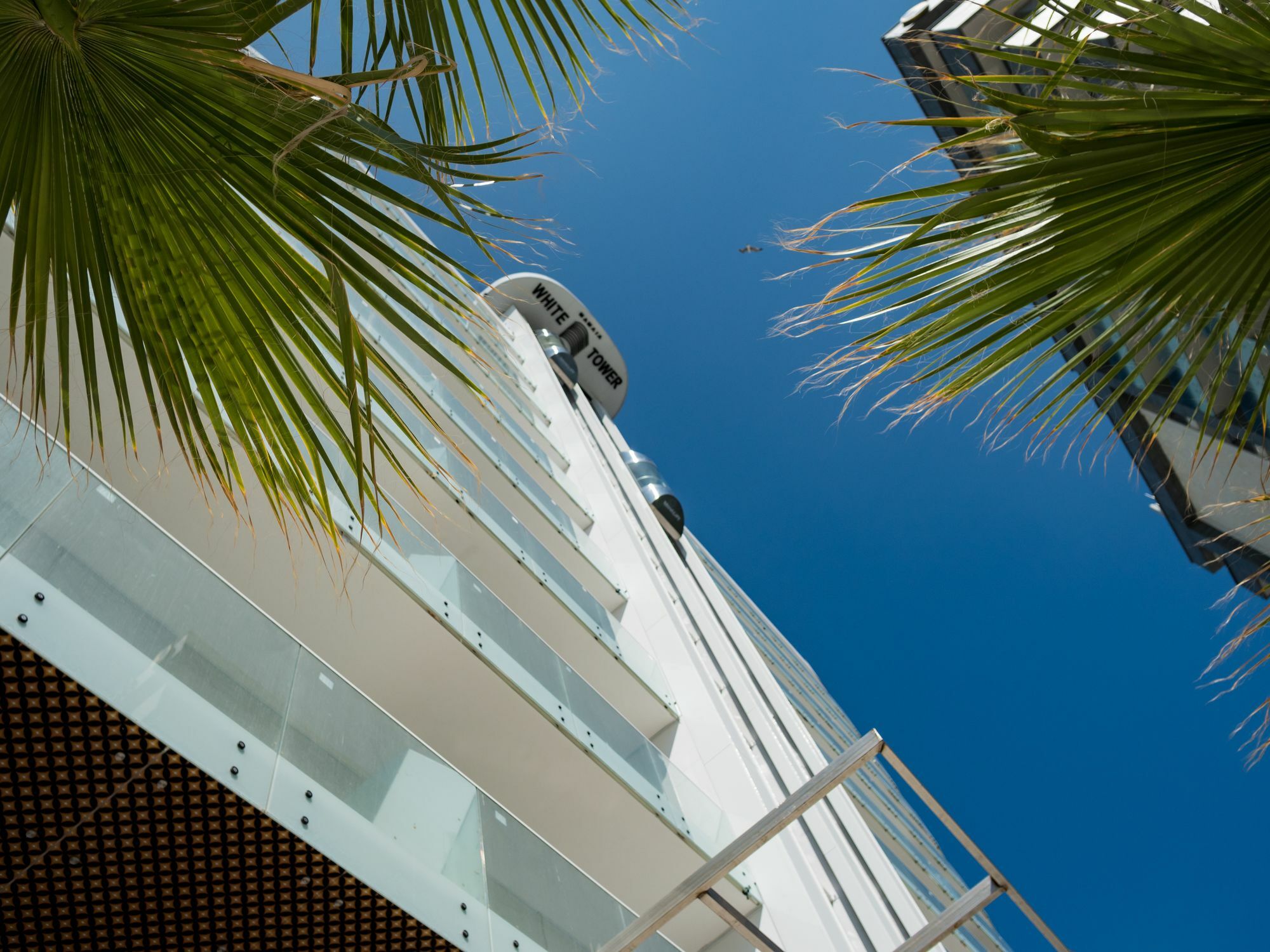 Aparthotel White Tower
